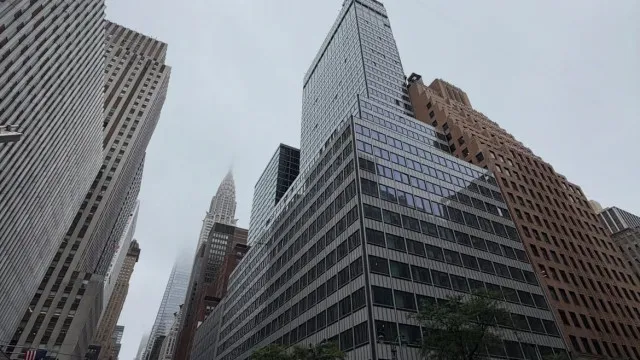 Prédio de 37 andares é evacuado em Nova York devido a risco de colapso