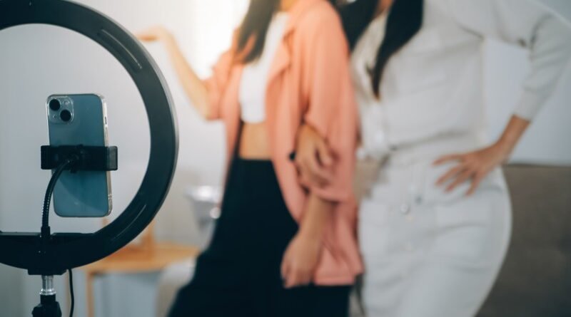 Projeto estabelece diretrizes para utilização da imagem de funcionários nas redes sociais