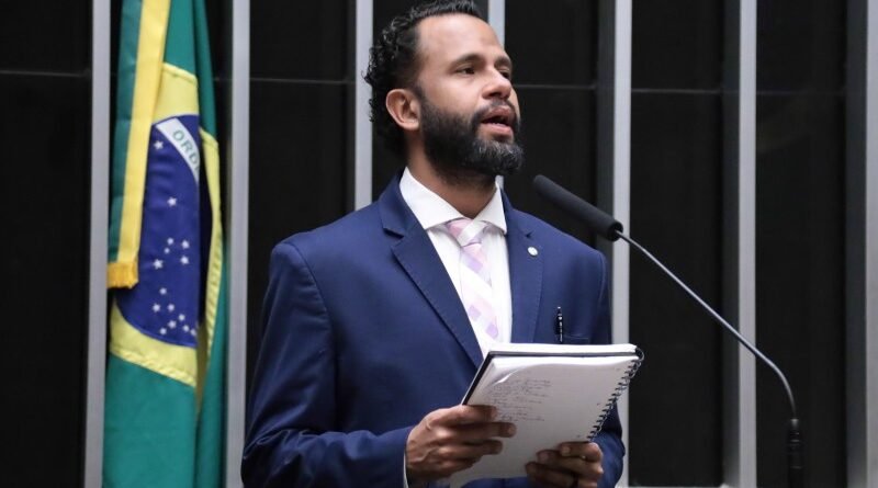 Projeto exige que agressor arque com custos de mudança de vítima de violência