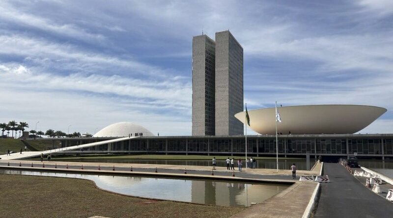 Rede solicita STF para responsabilizar autores de emendas