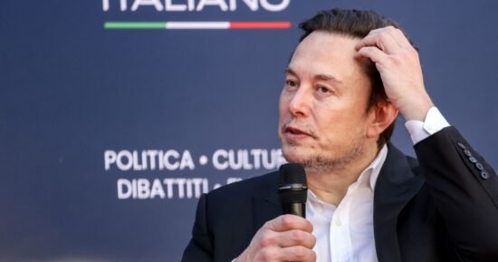 SpaceX refuta alegações sobre lançamento de protótipo de celular com IA antes do IPO