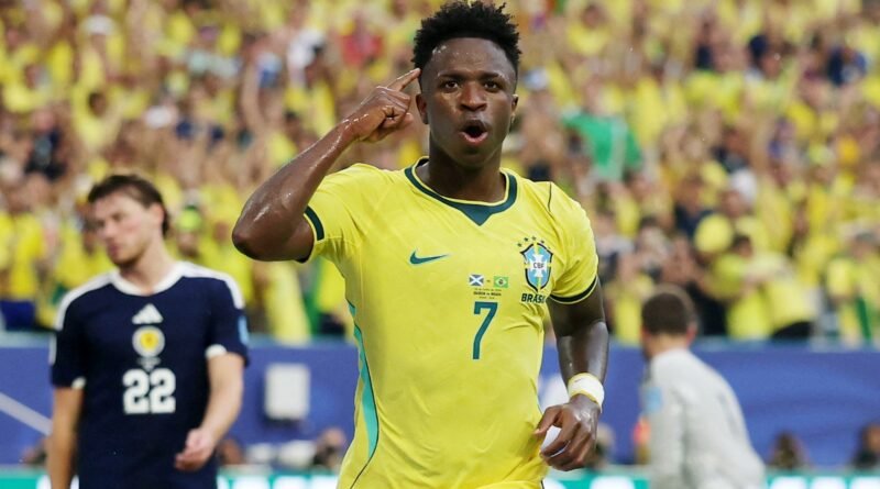 Telejornal é desmentido por veicular notícia falsa sobre suspensão de juiz na Copa do Mundo após anulação de gol de Vini Jr. com uso de IA