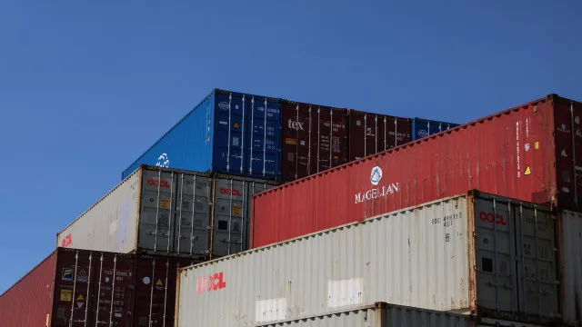 Trump estabelece tarifas de 50% na maioria dos produtos canadenses