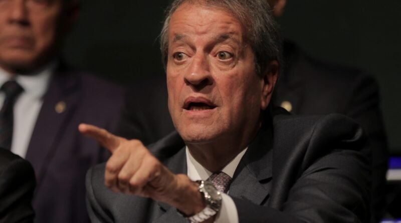 Valdemar anuncia trabalho para reaproximação entre Michelle e Flávio Bolsonaro antes da convenção