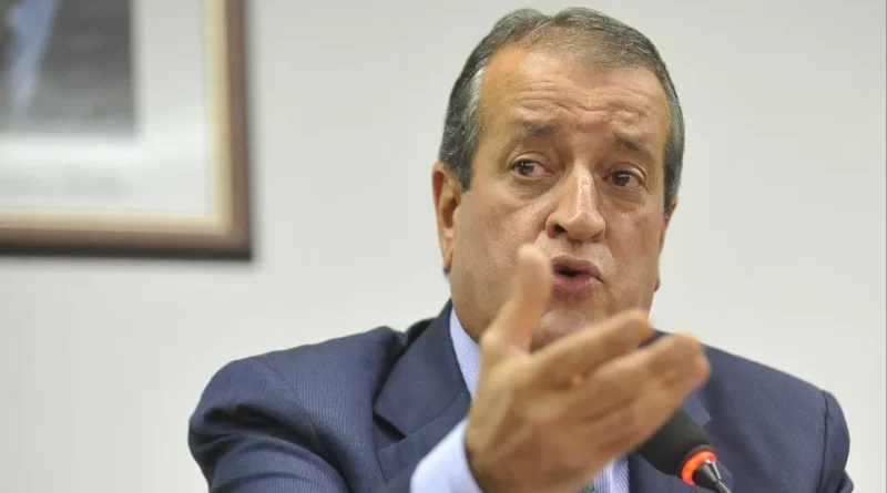 Valdemar defende carta sobre Flávio ao afirmar que Bolsonaro é quem detém os votos