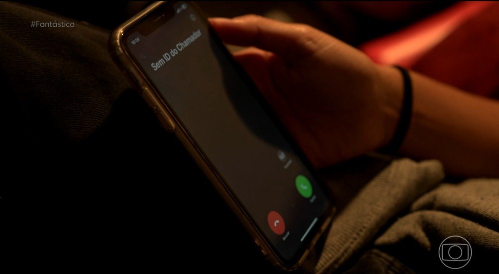 Ligações automáticas indesejadas, chamadas de "robocalls"
