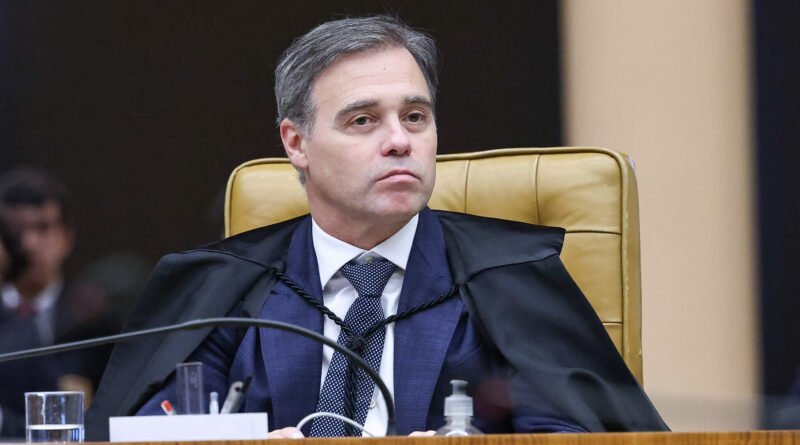 André Mendonça deve rejeitar solicitação da PGR e manter investigações sobre Lulinha no STF