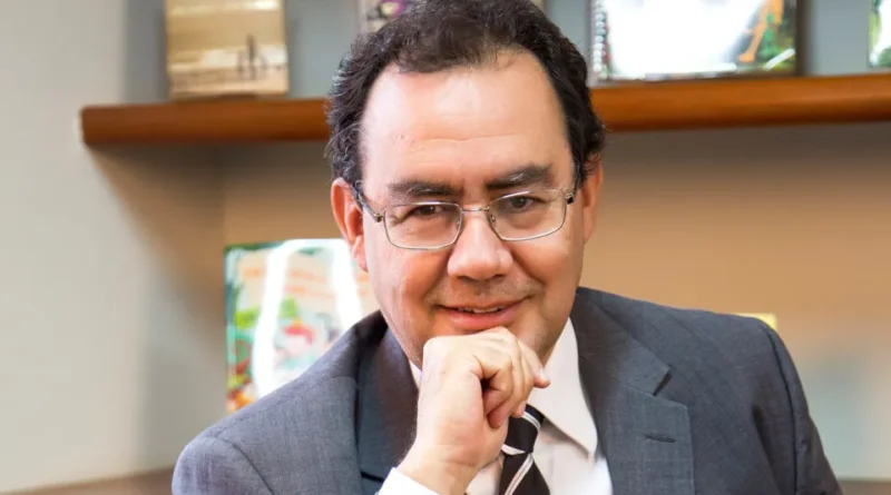 Augusto Cury planeja aumentar salário mínimo com correção pela inflação e acréscimo de 1% ao ano