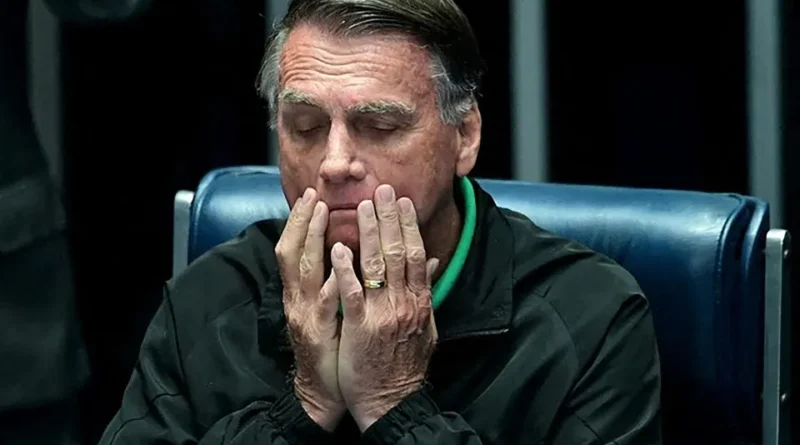 Bolsonaro solicita ida ao dentista e indica esposa de Flávio