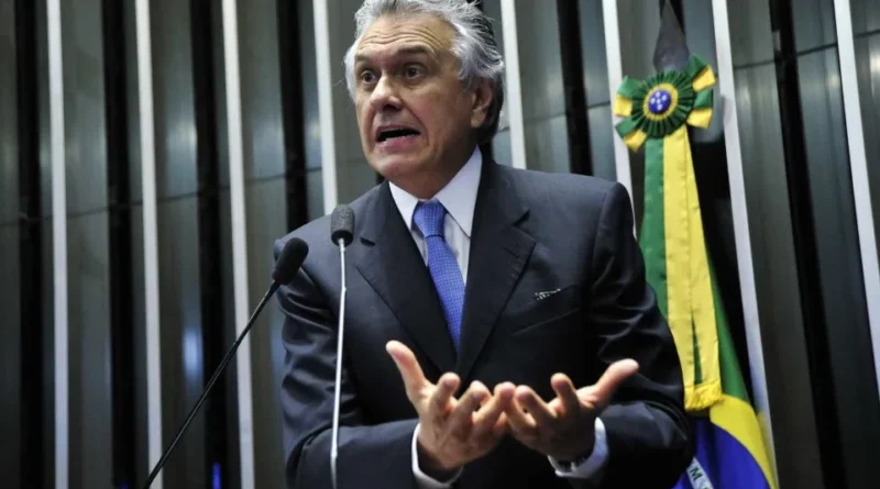 Caiado anuncia redução de juros e medidas para conter despesas do governo