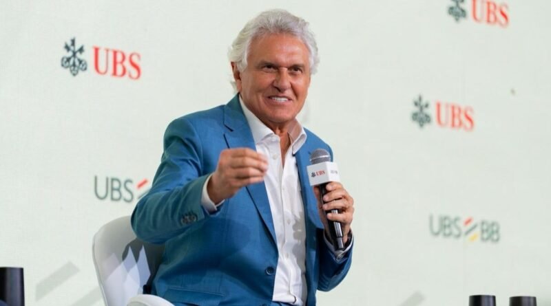 Caiado critica Lula e Bolsonaro ao usar inquérito contra Lulinha e afirma que 'rei protege o príncipe'