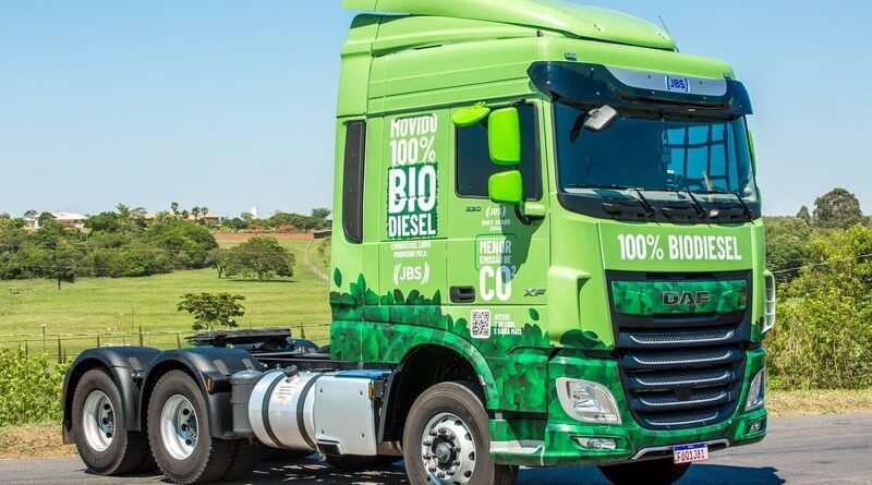 Caminhão da JBS movido a biodiesel atinge mais de 500 mil km sem alterações no motor