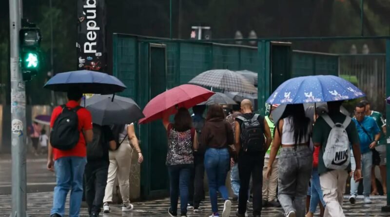 Chuvas e trovoadas afetam regiões Centro-Oeste, Sudeste e Sul do Brasil