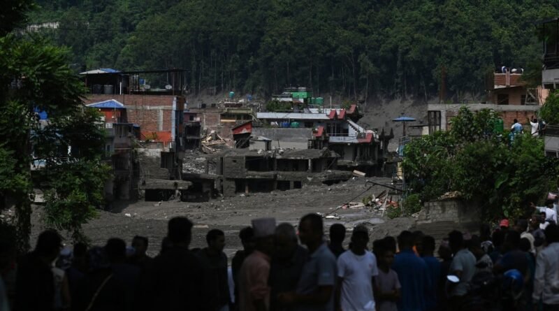 Colapso de geleira gera sismos e inundações no Nepal