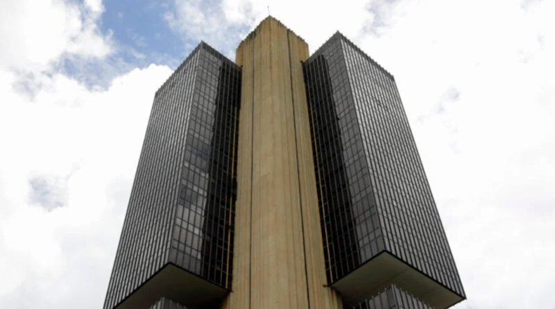 Crédito no Brasil alcança R$ 7,4 trilhões em julho, segundo Banco Central