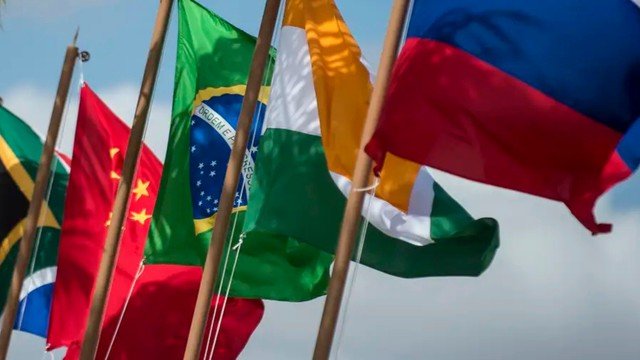 Eleições em Foco: O Futuro das Nossas Relações com o Mundo