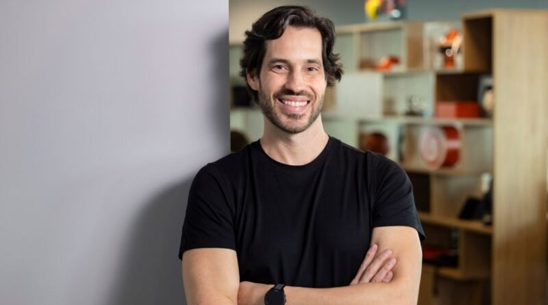 Fabio Ritter analisa a transformação da paixão em novos contextos