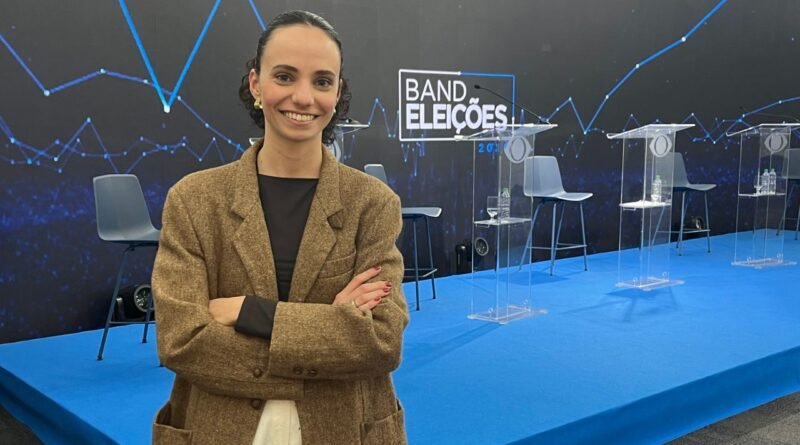 Fernanda Simoneto explica como a Band RS se prepara para debate fora do estúdio