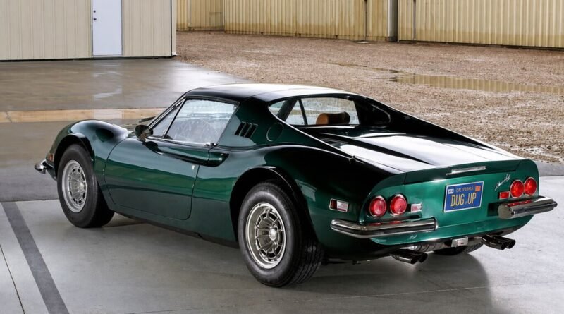 Ferrari descoberta enterrada em jardim em 1978 revela história curiosa