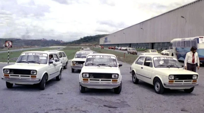 Fiat 147 celebra 50 anos e revela seu valor atual no mercado