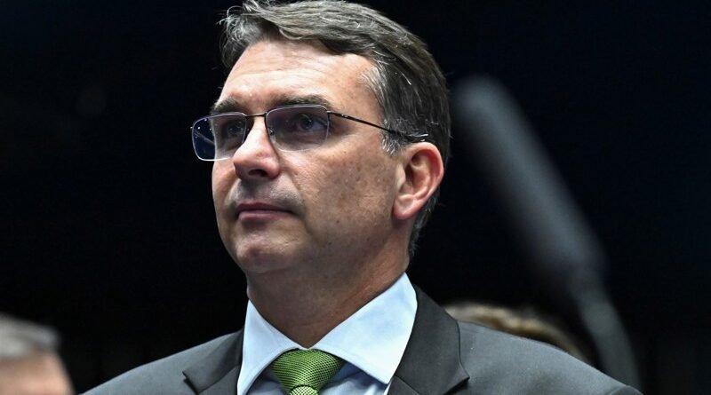 Filiação de Flávio ao Missão registra rua dos bandidos e número 666