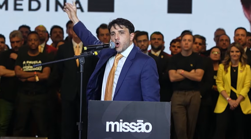 Gabinete de Flávio Bolsonaro foi informado sobre tentativa de filiação desde 2 de agosto