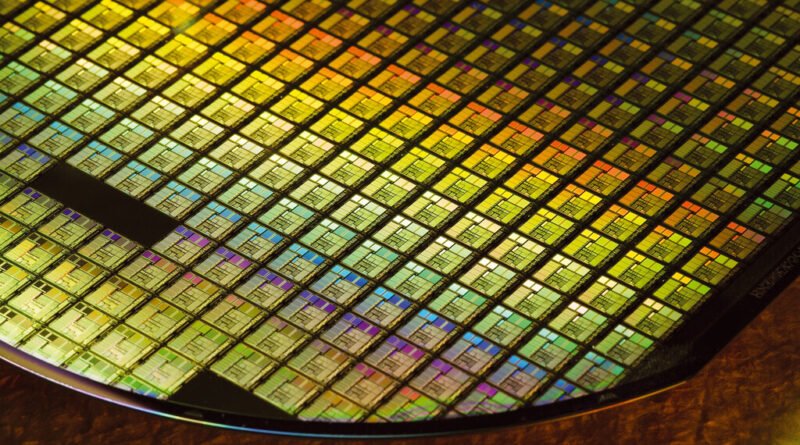 Huawei busca reduzir dependência da China em chips de ponta dos EUA