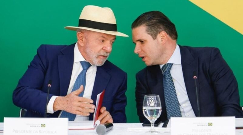 Hugo Motta manifesta apoio à reeleição de Lula
