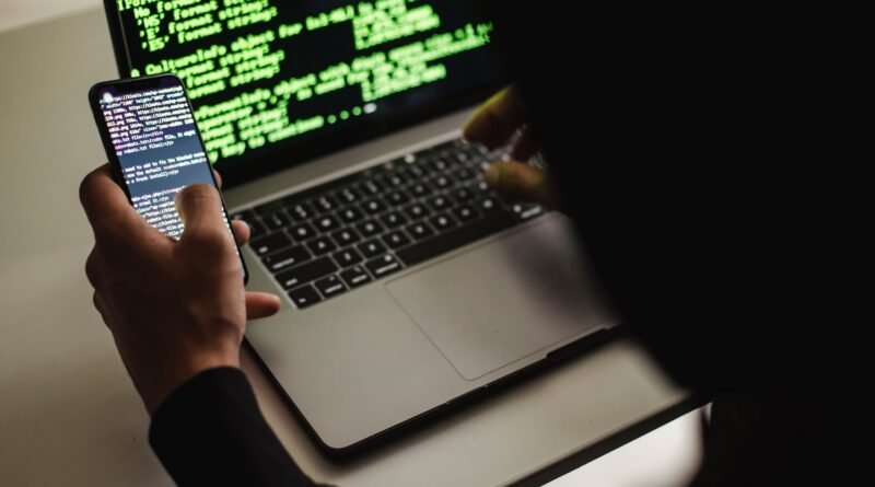 Inteligência Artificial pode estar segurando salários antes de provocar demissões; conheça as profissões mais afetadas e os rankings