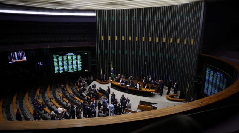 Levantamento indica aumento nas candidaturas a mandatos coletivos em 2026