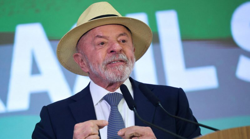 Lula anuncia que aguardará eleições para conceder agrément a embaixador e busca diálogo com Trump
