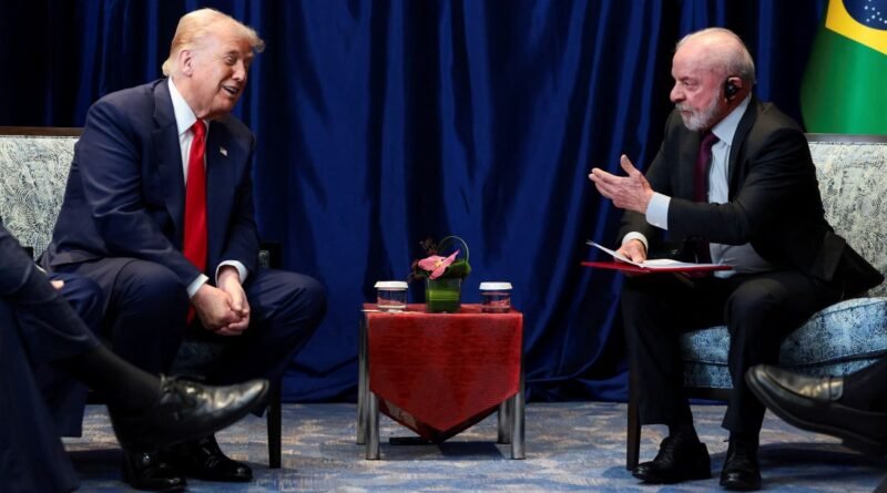Lula discute por telefone com Trump a retomada de negociações sobre tarifas