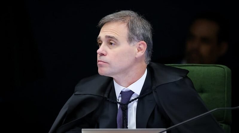 Mendonça afirma que ministro do STF enfrenta preocupações financeiras