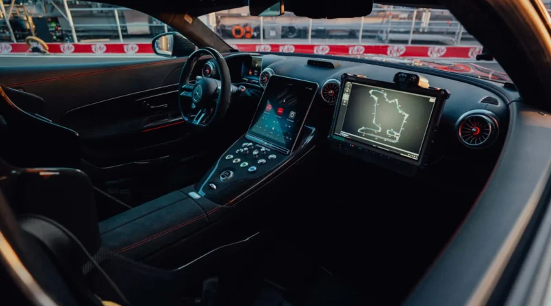 Mercedes-AMG GT 63 PRO é o novo Safety Car da Fórmula 1, unindo tradição e potência