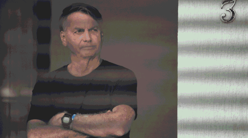 Moraes libera retorno de visitas de Jair Renan e Carlos Bolsonaro a Jair Bolsonaro