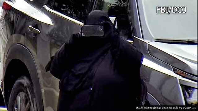 Mulher Detida por Suposto Plano de Explosão em Prédio com Deputados em Nova York