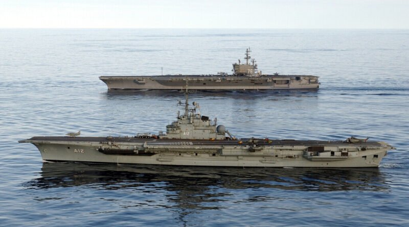 Navio com materiais tóxicos vendido pela França ao Brasil é afundado pela Marinha por falta de alternativas