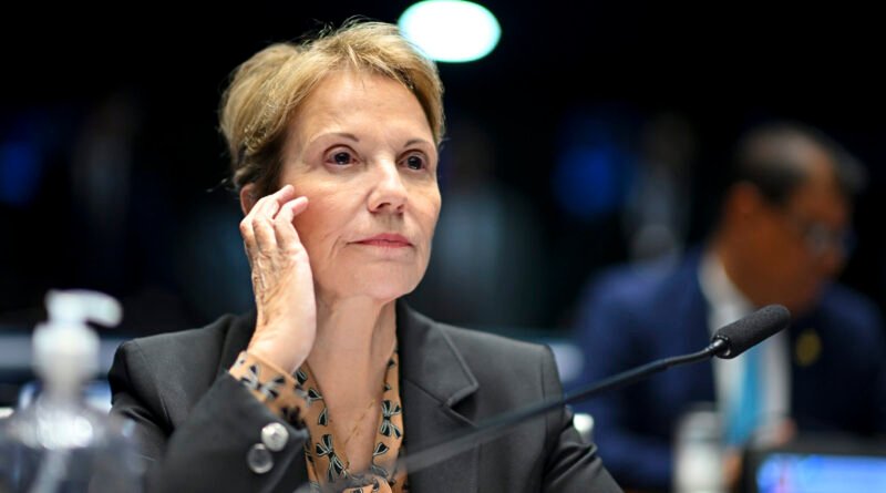 PP declara neutralidade e frustra plano de Tereza Cristina para vice de Flávio Bolsonaro, que confirma convite