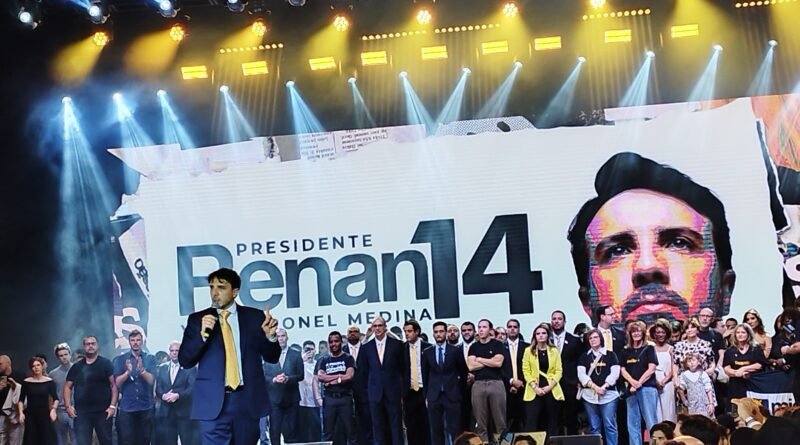 Renan Santos anuncia candidatura e critica Lula e Flávio