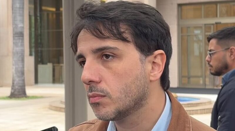 Renan Santos comenta sobre ser chamado de agressivo e afirma achar sexy