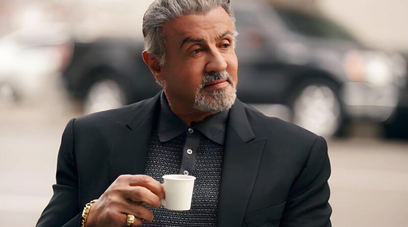 Sylvester Stallone critica a ideia de envelhecer com dignidade e valoriza a conexão com a infância