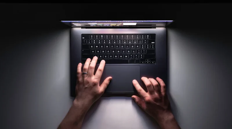 Tablet ou notebook acessível: qual é a melhor opção para estudantes em 2026