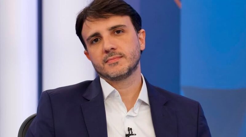 Toffoli identifica indícios de ilicitude e posterga análise da candidatura de Renan Santos à Presidência