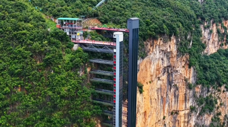 Transformação na educação: viagem de 3 horas para escola em vila chinesa reduzida a 30 minutos com elevador