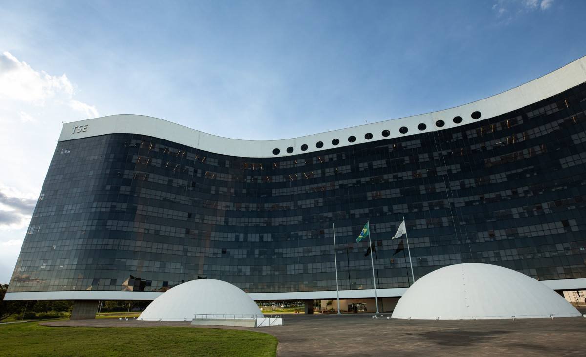 TSE estabelece conselho para vigilância de desinformação e uso inadequado de IA nas eleições