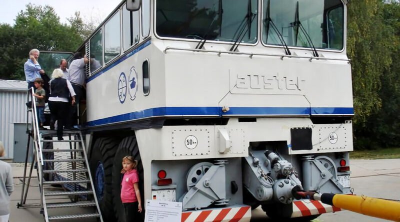 Alemanha testa tanque mais pesado da Europa com locomotiva de 80 toneladas equipada com rodas de caminhão