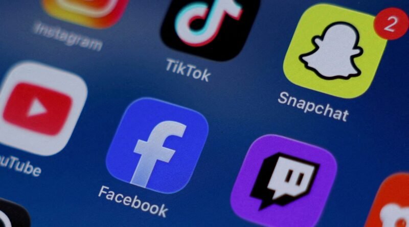 Califórnia implementa protocolo de crise para inteligência artificial e proíbe recursos viciantes em redes sociais para menores