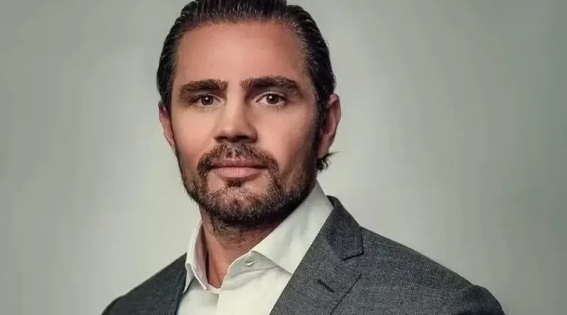 Daniel Vorcaro é chamado de 'irmão' por figuras influentes e retribui a gentileza