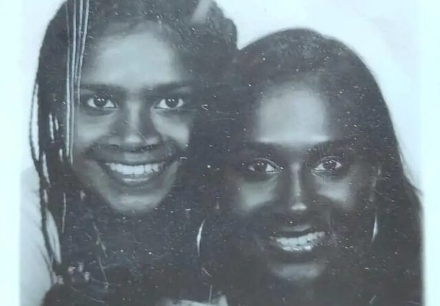 Descoberta Surpreendente: Melhores Amigas se Revelam Irmãs Após Décadas