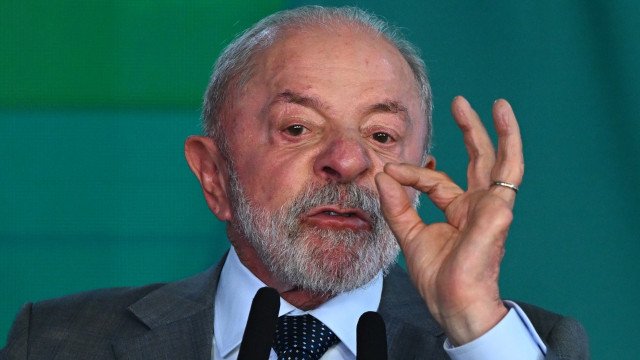Edmilson Costa propõe redução da jornada de trabalho para 30 horas e o fim da escala 6x1